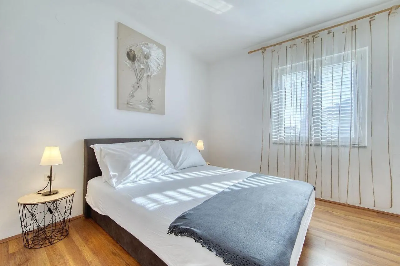 Ferienwohnung Gazic, No 3 Zadar Apartment